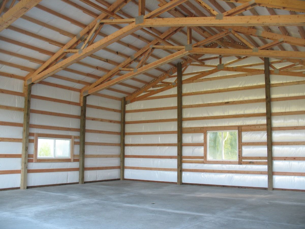 Four Types of Lighting for Your Pole Barn