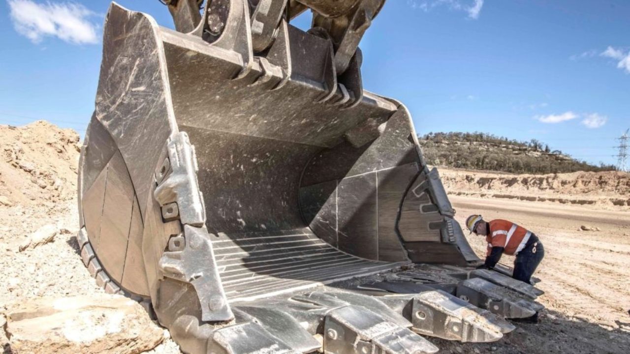 Essential Guide to Bucket Teeth, Crusher Liners &amp; Mining Wear Components